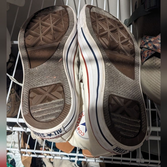 White high top Converse - Picture 4 of 5